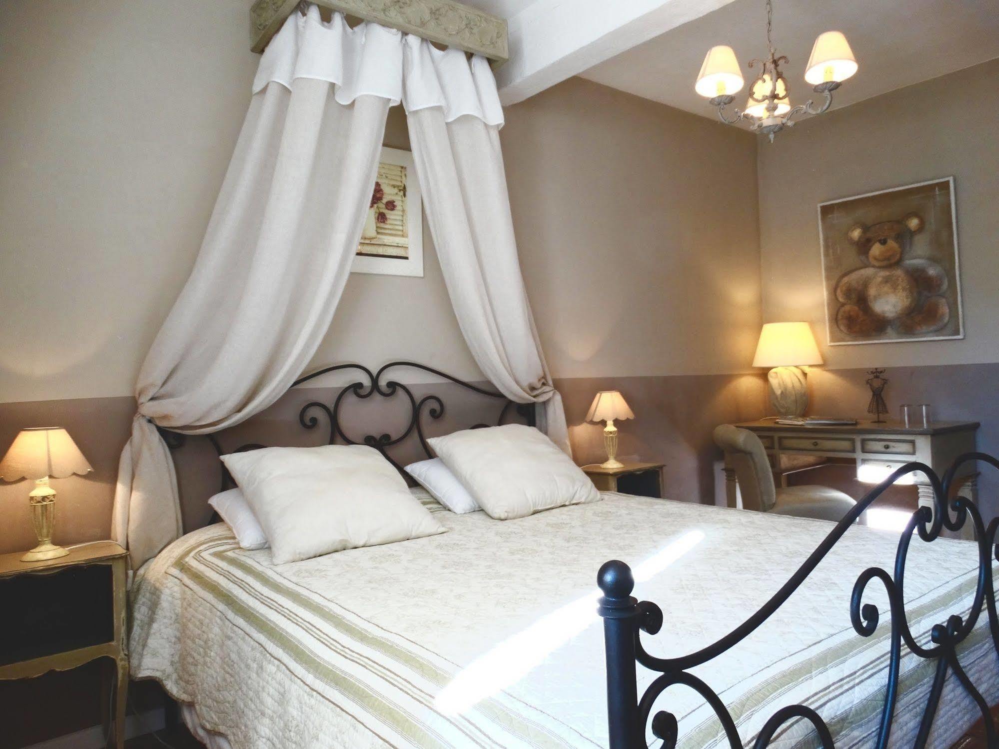 Un Patio En Luberon Bed & Breakfast Ansouis Dış mekan fotoğraf
